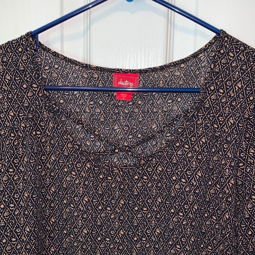 Buckle Daytrip navy blouse - Picture 5 of 7